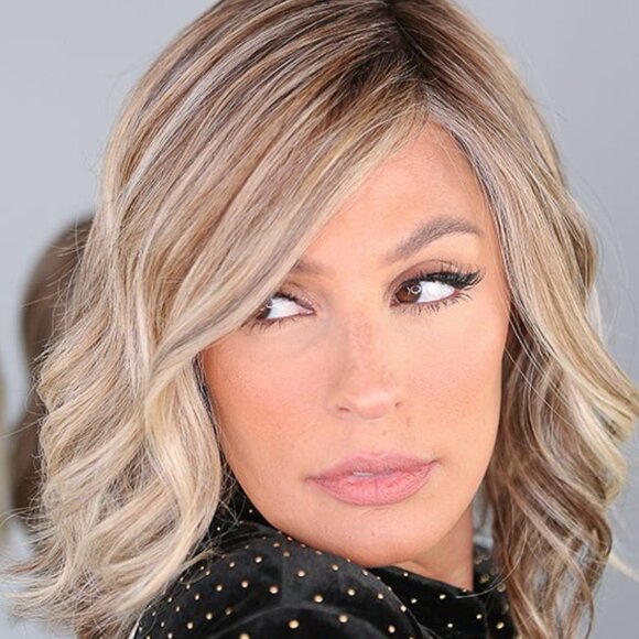 Rachel Welch wig - Picture 2 of 4